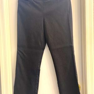 Apt 9 Dress Pants. EUC. Size 8P. Black